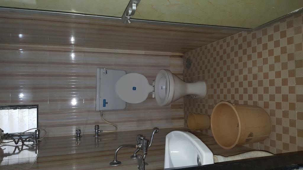 Hotel Al Mehraj Мумбаи Экстерьер фото