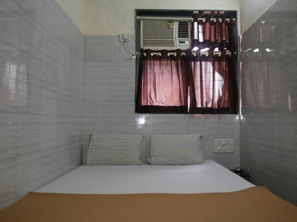Hotel Al Mehraj Мумбаи Экстерьер фото