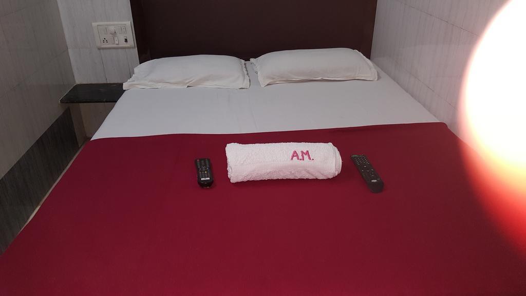 Hotel Al Mehraj Мумбаи Экстерьер фото