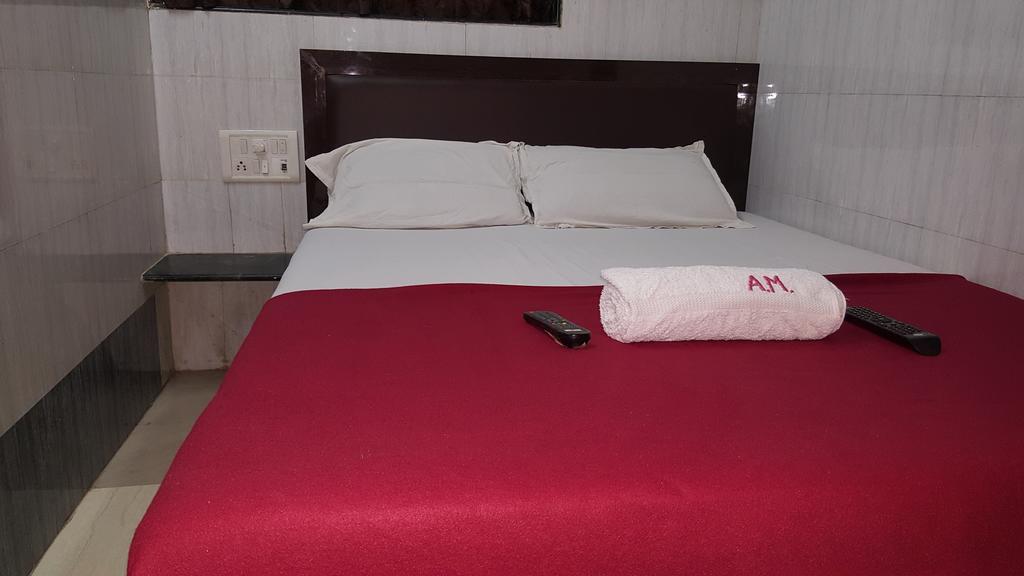 Hotel Al Mehraj Мумбаи Экстерьер фото