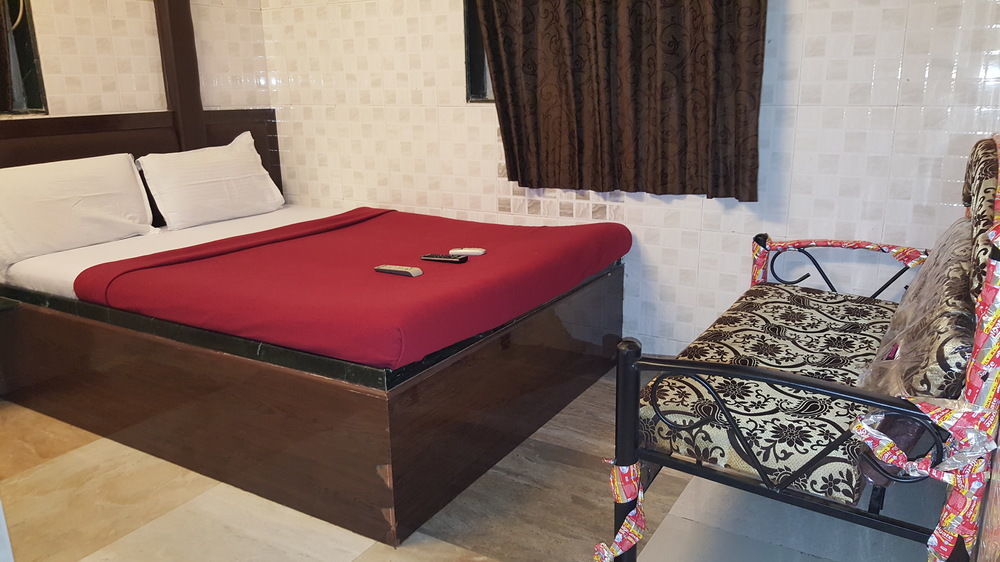 Hotel Al Mehraj Мумбаи Экстерьер фото