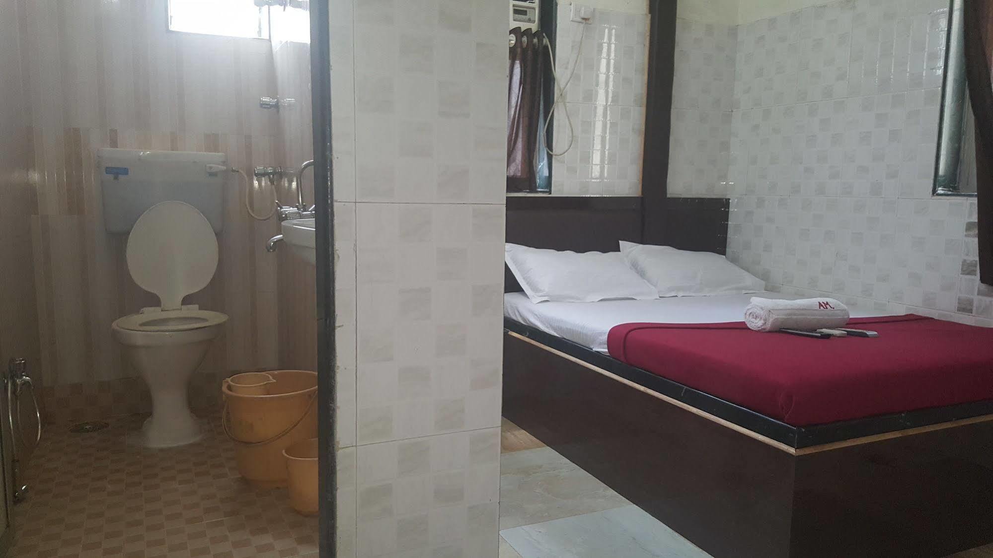 Hotel Al Mehraj Мумбаи Экстерьер фото